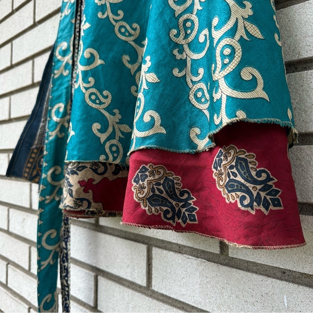Vibrant 100% Silk Wrap Mini Skirt Reversible Boho Paisley Teal Red Print - Picture 3 of 9
